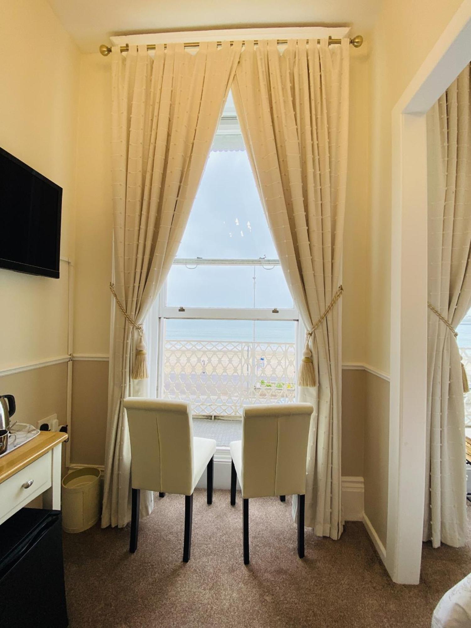 The Angove - Adults Only Hotel Weymouth Room photo