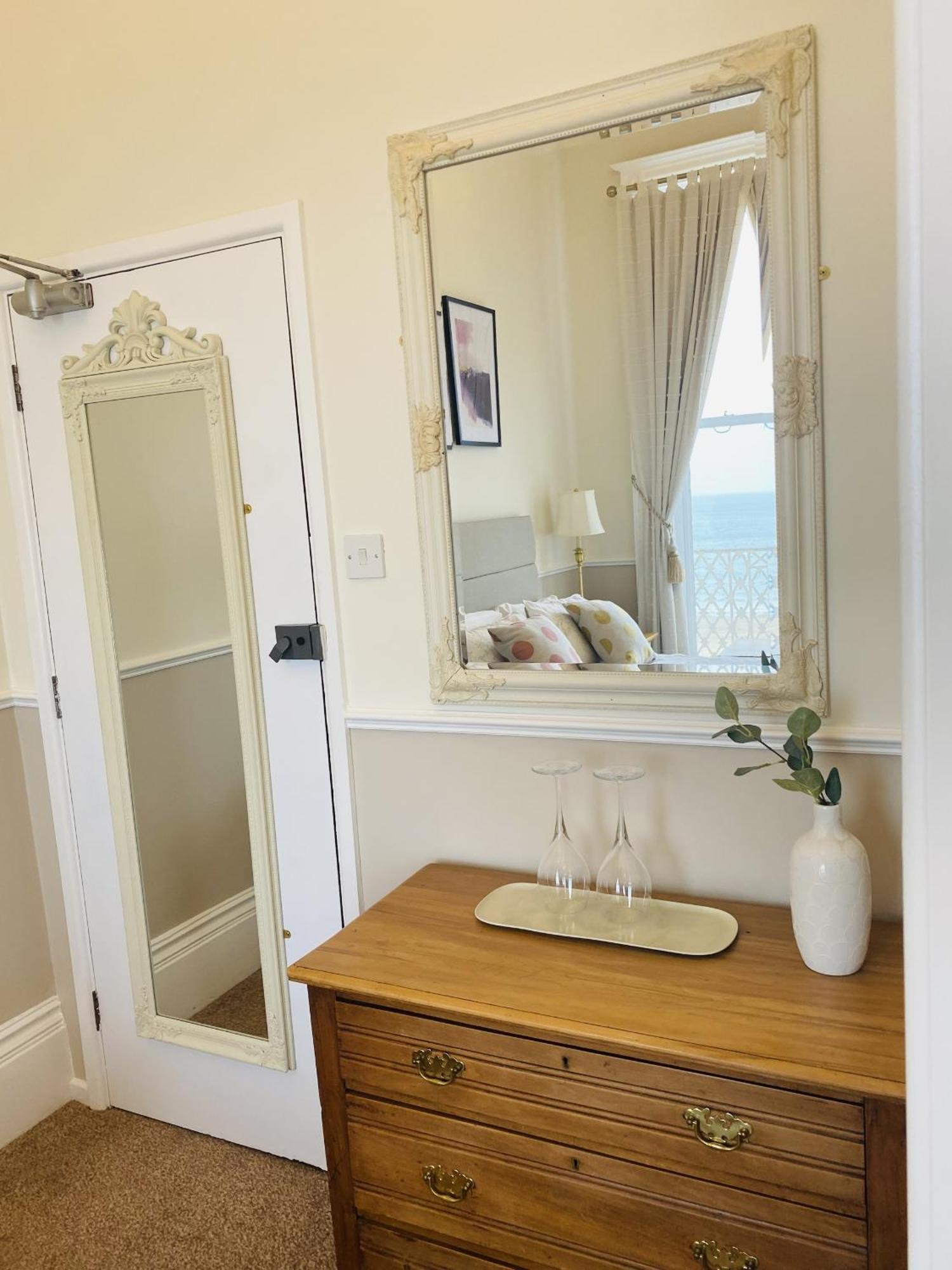 The Angove - Adults Only Hotel Weymouth Room photo